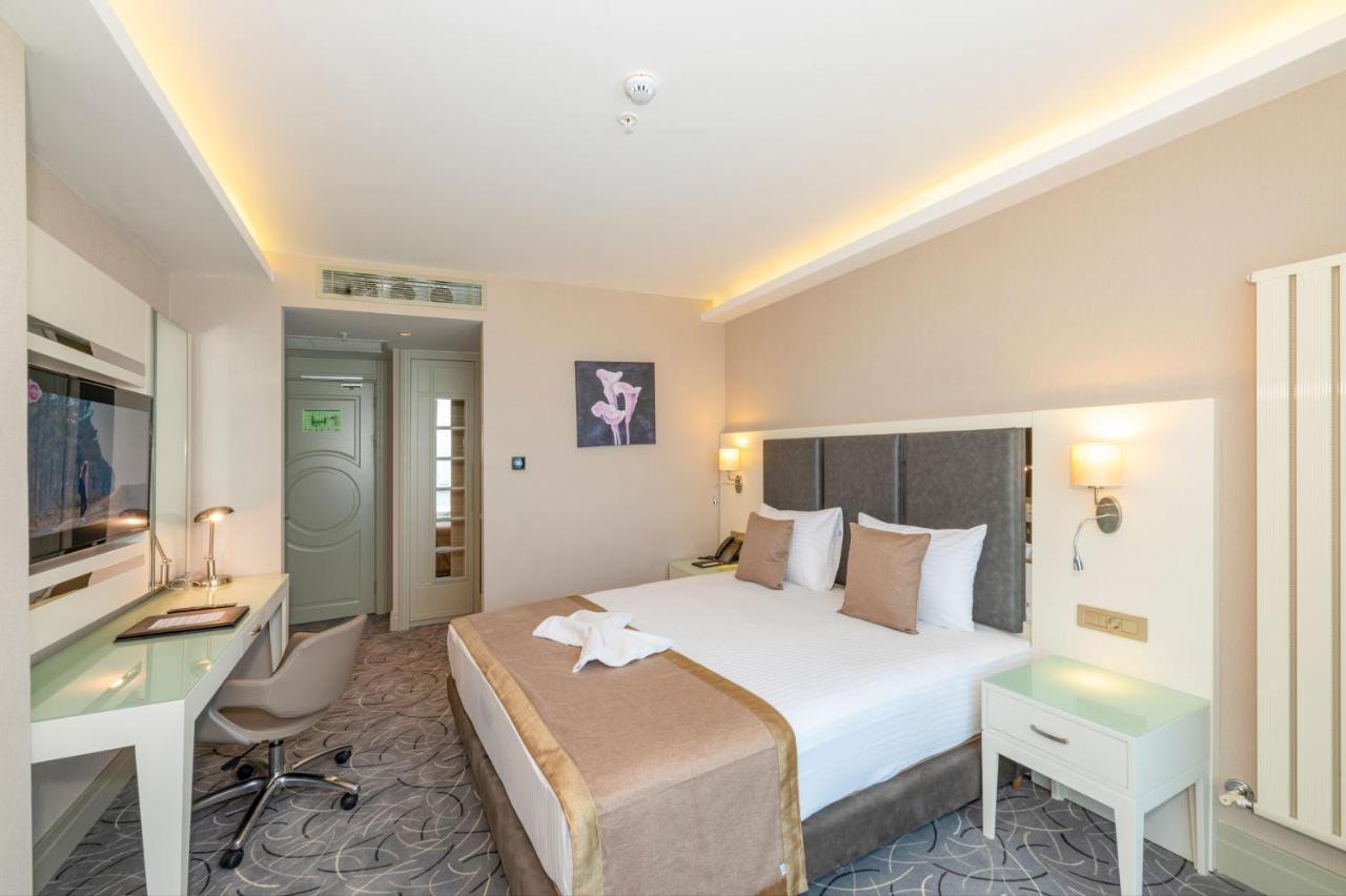 The Conforium Hotel 반 외부 사진
