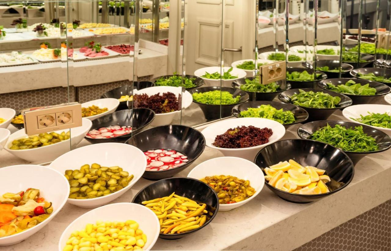 The Conforium Hotel 반 외부 사진