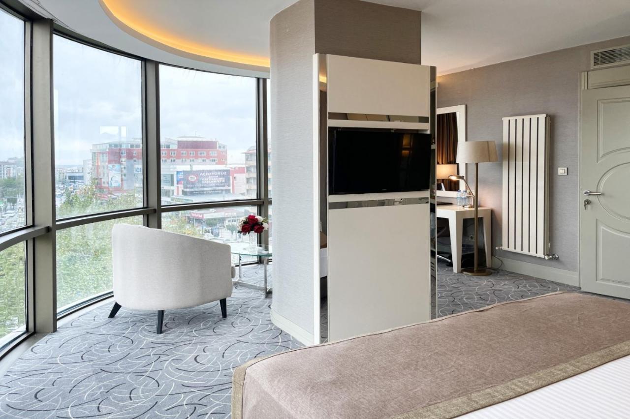 The Conforium Hotel 반 외부 사진