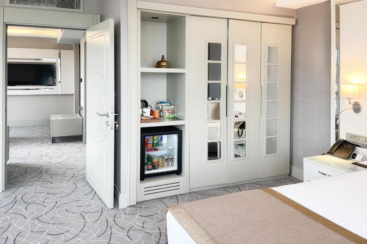 The Conforium Hotel 반 외부 사진