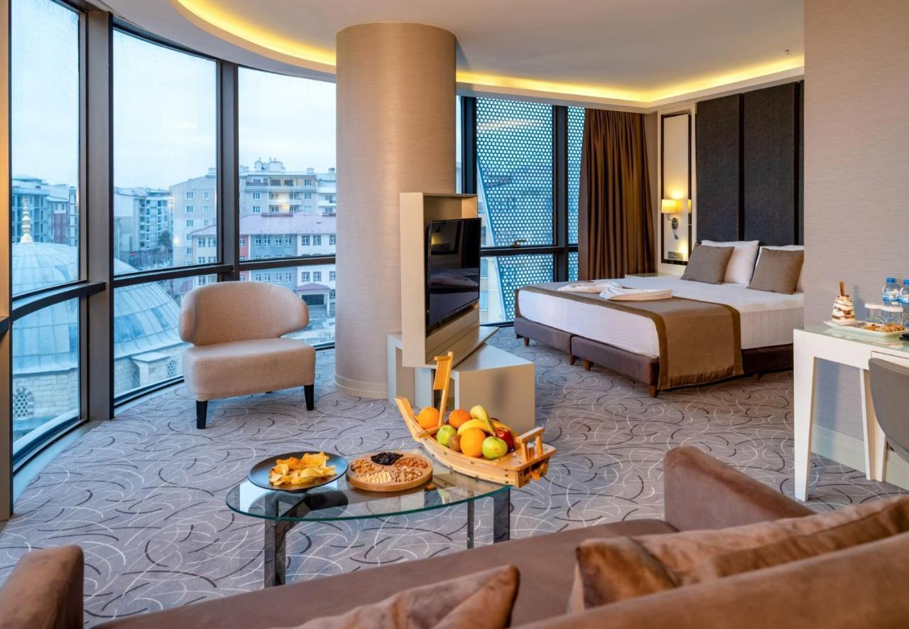 The Conforium Hotel 반 외부 사진